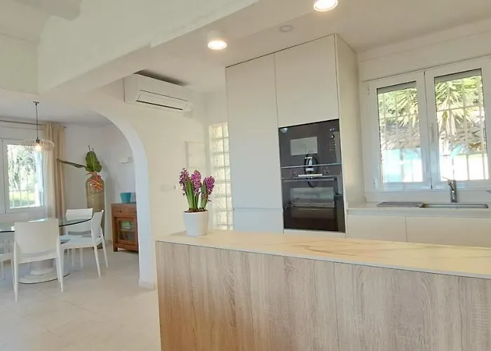 Вилла Maravista Solidays *